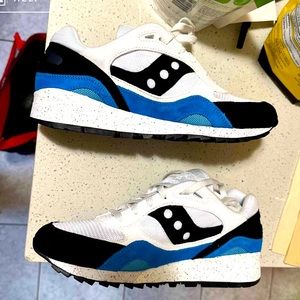 Saucony Shadow 6000 - mens Size 10 - Deadstock